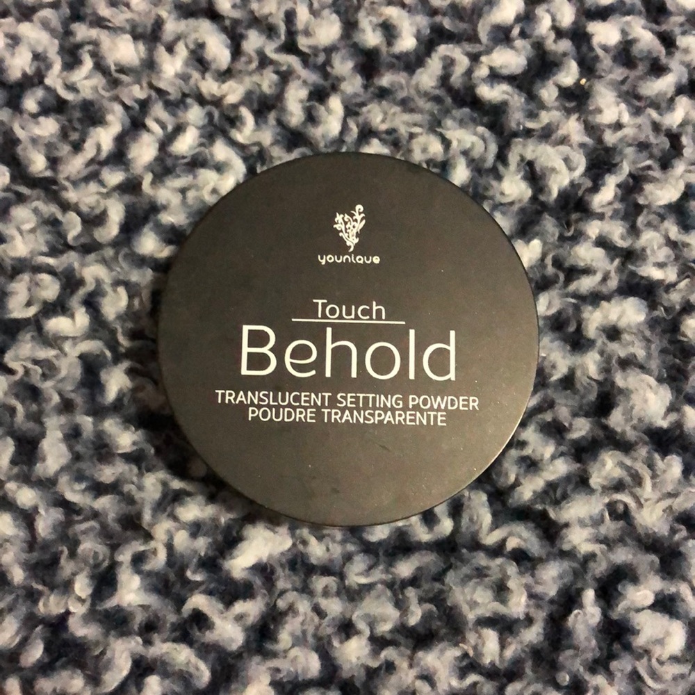 Younique setting powder
